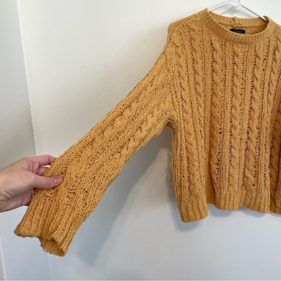 AMERICAN EAGLE Impossibly Soft Cable Knit Chenille Sweater Solid Mustard Yellow - Picture 6 of 16